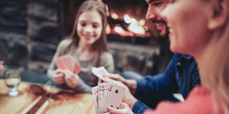 A Brief Overview of Card Games To Play With Friends