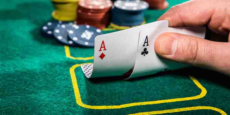 Poker Combinations: Understand to Improve Playing Strategy